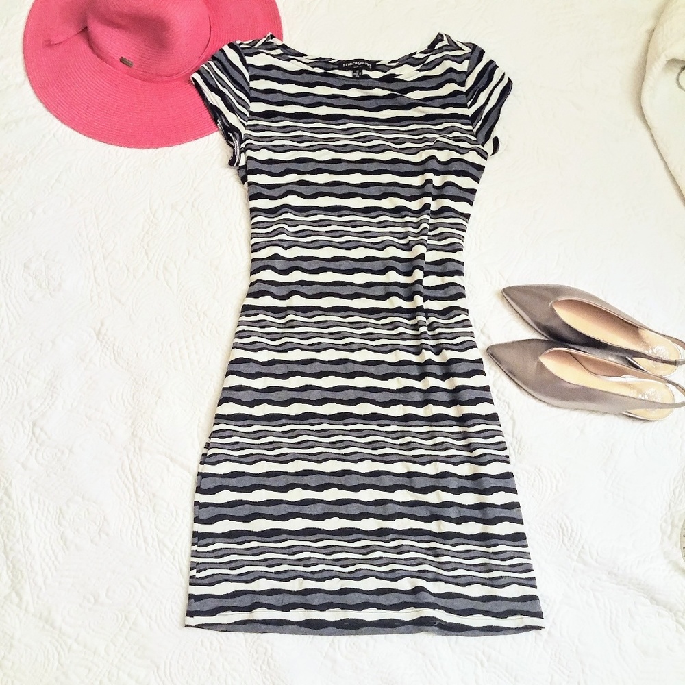 Sale♦Sharagano stretchy bluewhite print sadress, L